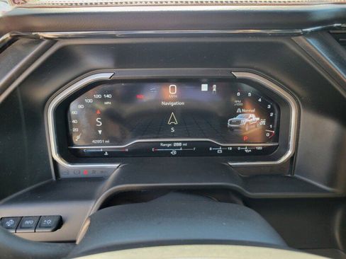 Used 2023 GMC Sierra 1500 AT4 w/ AT4 Premium Package image 17