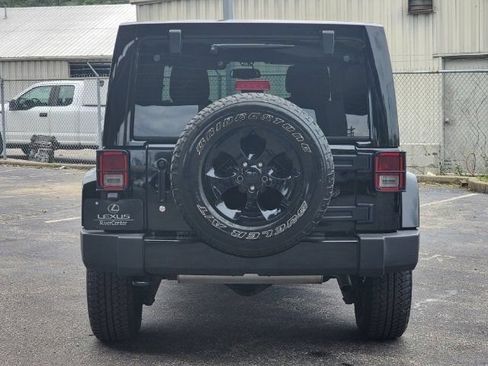 Used 2015 Jeep Wrangler Unlimited Sahara AWD/4WD image 19