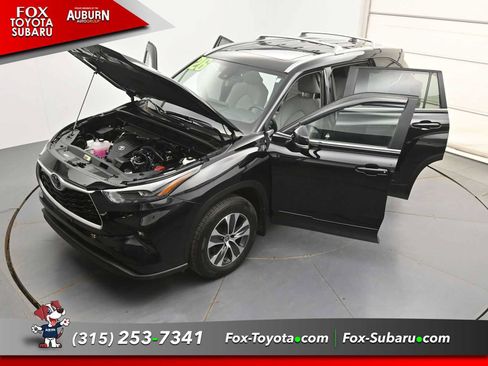 Used 2026 Toyota Highlander XLE AWD/4WD image 42