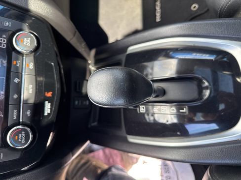 Used 2015 Nissan Rogue SL w/ SL Premium Package image 26