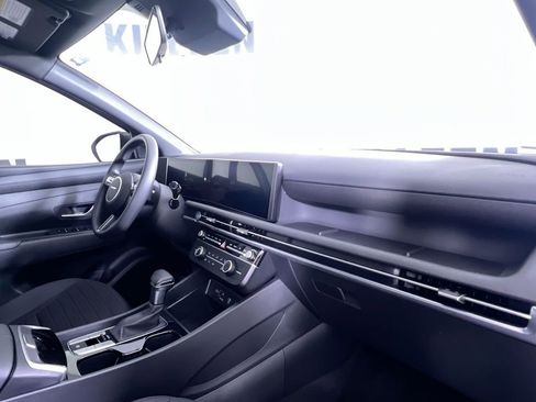 Used 2025 Hyundai Santa Cruz SE image 30