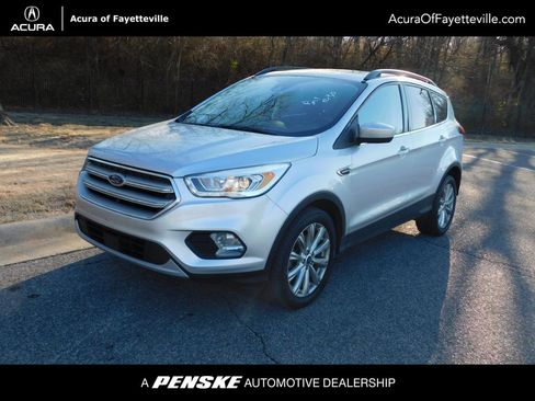 Used 2019 Ford Escape SEL image 1