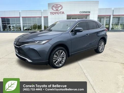 Used 2023 Toyota Venza Limited image 7