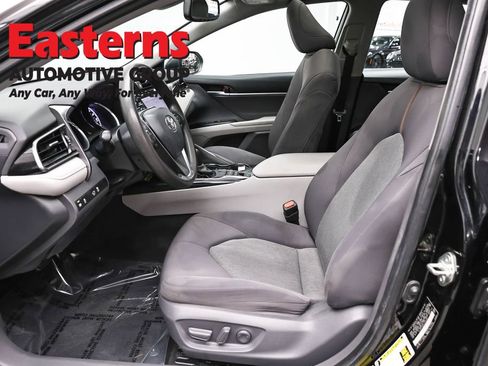 Used 2020 Toyota Camry LE w/ Sunroof Package FWD image 14