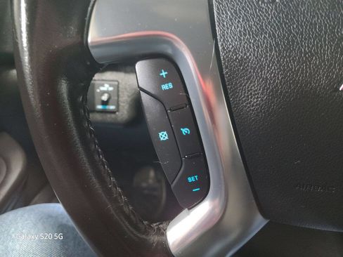 Used 2017 Chevrolet Traverse LT w/ Style and Technology Package image 28