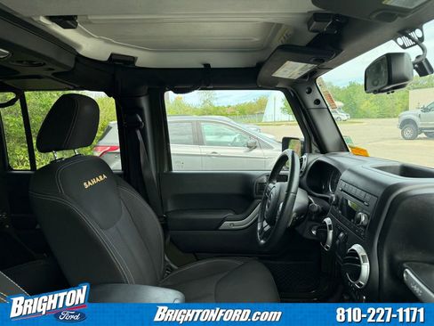 Used 2015 Jeep Wrangler Unlimited Sahara AWD/4WD image 8