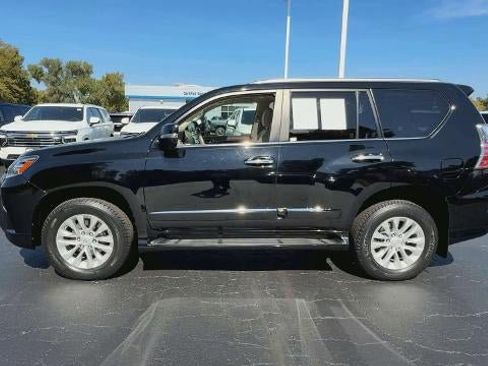 Used 2017 Lexus GX 460 Luxury image 3