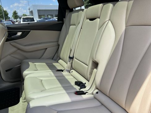 Used 2018 Audi Q7 3.0T Prestige w/ Prestige Package AWD/4WD image 33