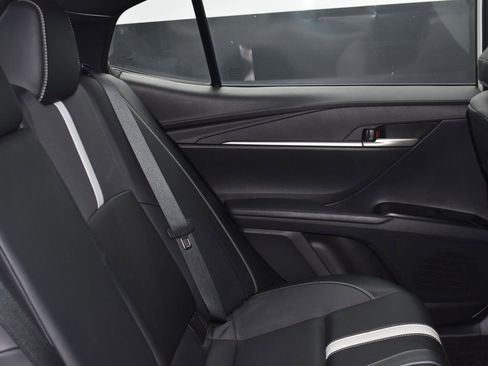 Used 2025 Toyota Camry SE image 33