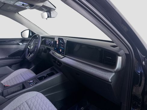 Used 2026 Volkswagen Tiguan S FWD image 30