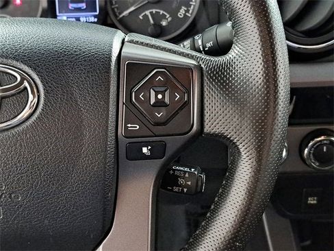 Used 2016 Toyota Tacoma TRD Sport image 25