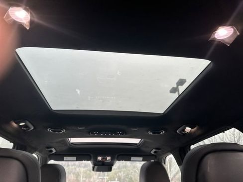 Used 2022 Subaru Outback Touring XT image 20