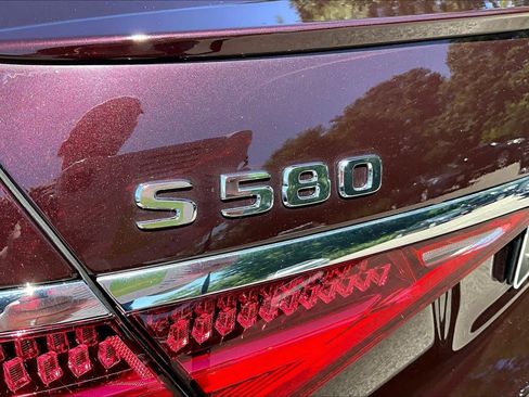 Used 2022 Mercedes-Benz S 580 4MATIC Sedan image 10