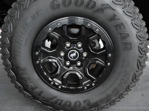 Used 2021 Ford Bronco Wildtrak image 44