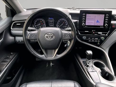 Used 2021 Toyota Camry SE FWD image 6