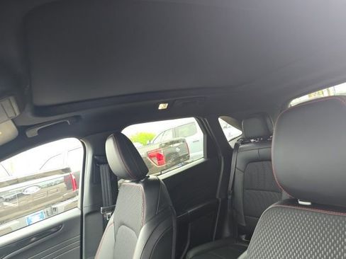 New 2025 Ford Escape ST-Line w/ Cold Weather Package image 18