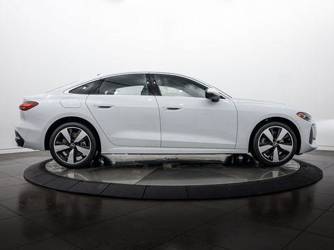 Used 2025 Audi A5 2.0T Premium Plus w/ Premium Plus AWD/4WD image 3
