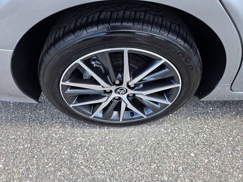 Used 2023 Toyota Camry XLE FWD image 11