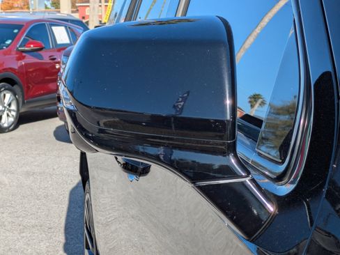 Certified 2022 Cadillac Escalade Sport image 11