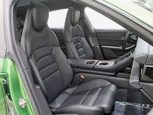 Used 2022 Porsche Taycan 4 Cross Turismo image 26