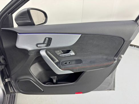 Used 2019 Mercedes-Benz A 220 A 220 w/ AMG Line & Premium Pa image 46