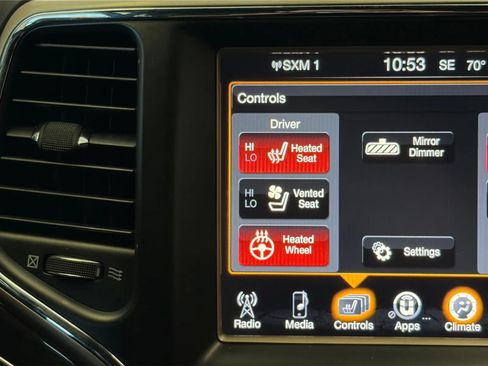 Used 2014 Jeep Grand Cherokee Overland w/ Advanced Technology Group AWD/4WD image 24