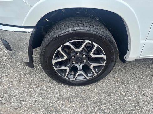 Used 2026 RAM 1500 Laramie AWD/4WD image 29