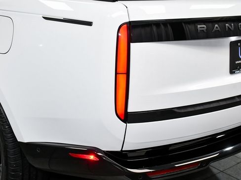 Used 2025 Land Rover Range Rover SE image 89