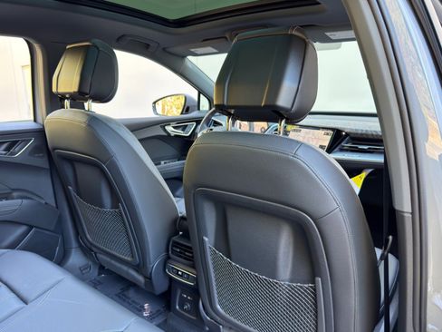 Used 2024 Audi Q4 e-tron Premium Plus w/ Premium Plus image 38