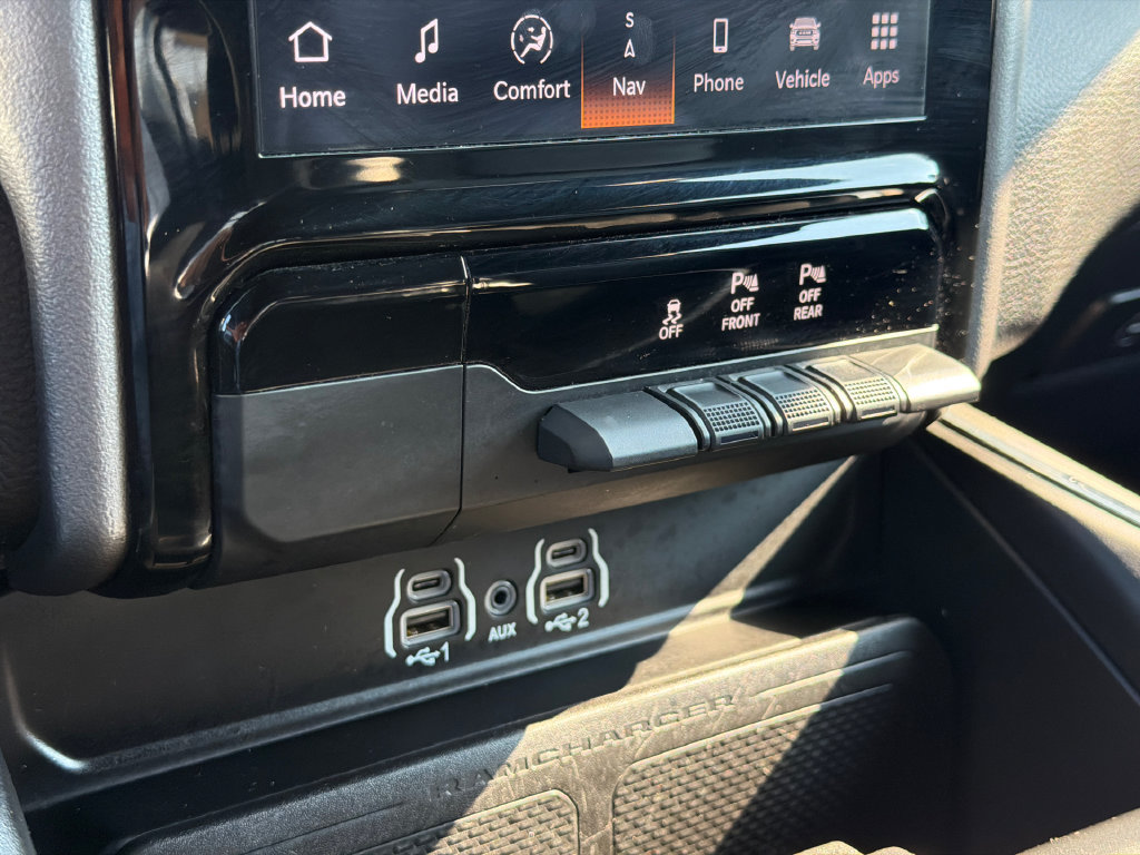 Used 2025 RAM 1500 Laramie AWD/4WD image 28