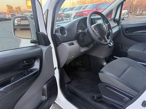 Used 2019 Nissan NV200 SV image 17