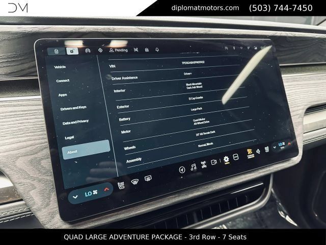 Used 2023 Rivian R1S Adventure Quad AWD/4WD image 39