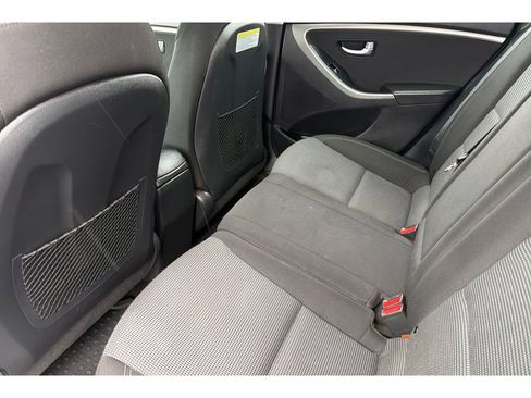 Used 2017 Hyundai Elantra GT image 14