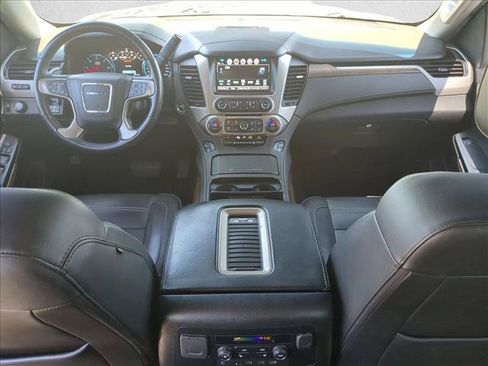 Used 2019 GMC Yukon XL Denali w/ Open Road Package RWD image 17