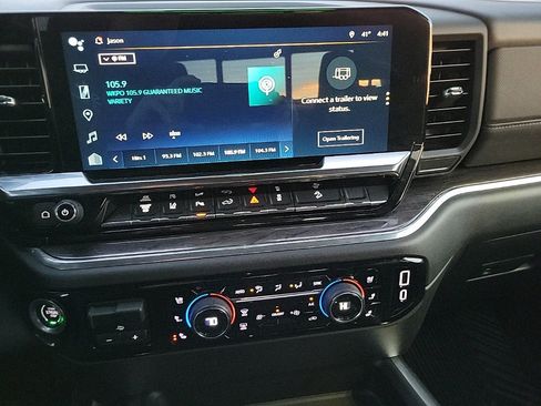 Used 2024 Chevrolet Silverado 2500 LTZ w/ LTZ Convenience Package image 7