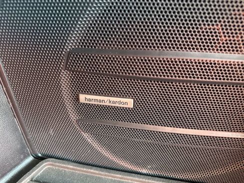 Used 2021 Subaru Ascent Limited w/ Technology Package image 10