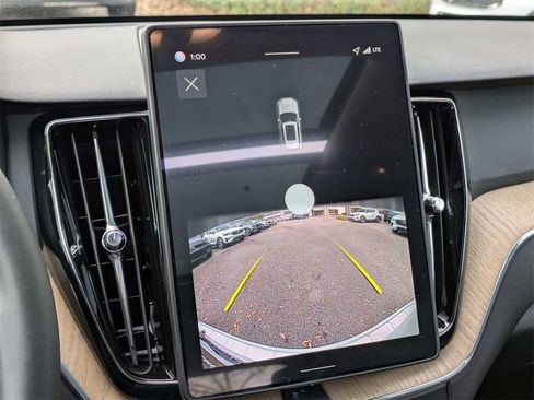 New 2026 Volvo XC60 B5 Core image 23