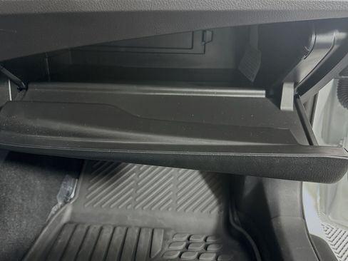 Used 2026 Toyota Camry LE FWD image 32