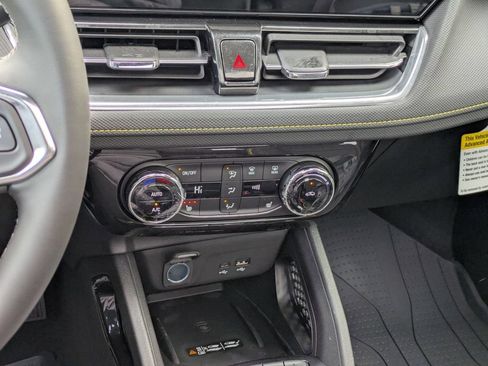 New 2026 Chevrolet TrailBlazer ACTIV w/ Convenience Package FWD image 19