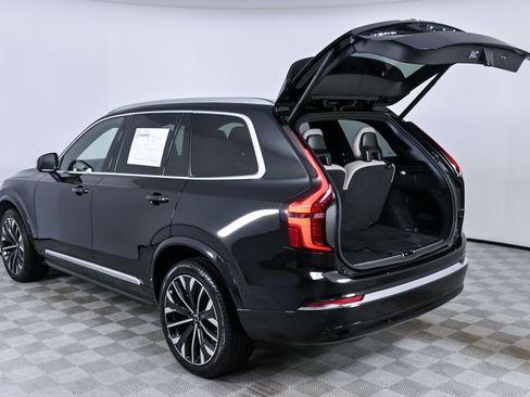 Certified 2025 Volvo XC90 B6 Plus image 36