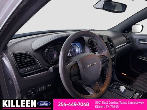 Used 2023 Chrysler 300 S image 10