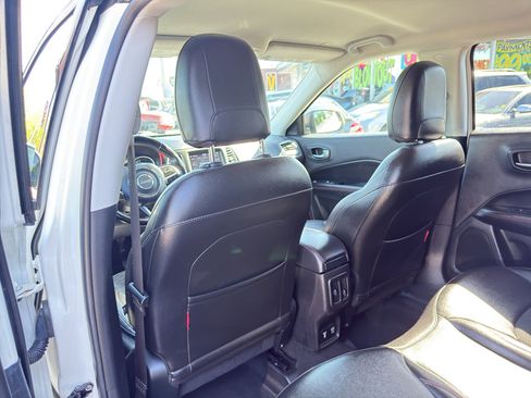 Used 2020 Jeep Compass Trailhawk AWD/4WD image 15
