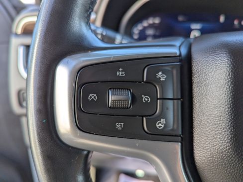 Used 2023 Chevrolet Suburban Premier image 15