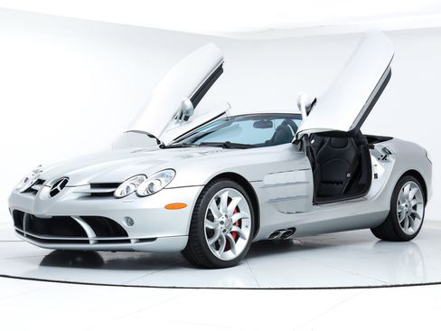 Used 2008 Mercedes-Benz SLR image 2