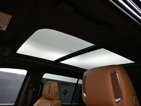 Used 2022 Cadillac Escalade ESV Sport w/ Touring Package AWD/4WD image 13