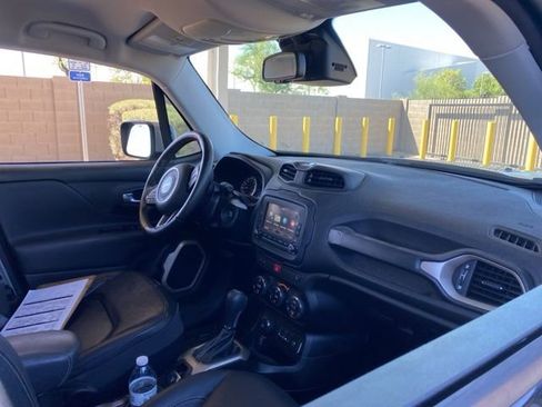 Used 2017 Jeep Renegade Limited AWD/4WD image 5