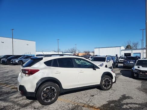 Used 2023 Subaru Crosstrek 2.0i image 3