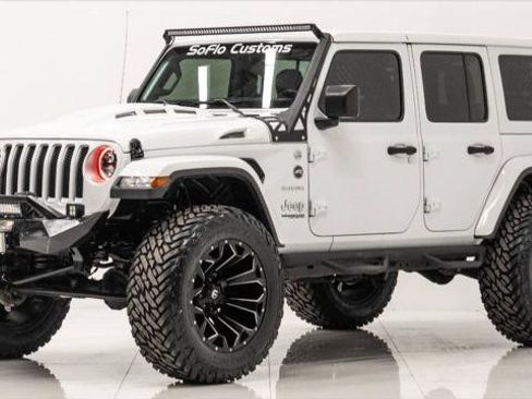 Used 2020 Jeep Wrangler Unlimited Sahara AWD/4WD image 13