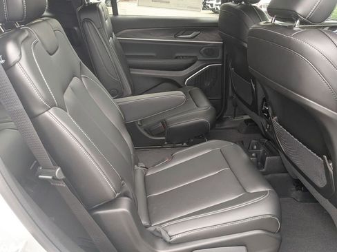 New 2026 Jeep Grand Cherokee L Limited AWD/4WD image 31