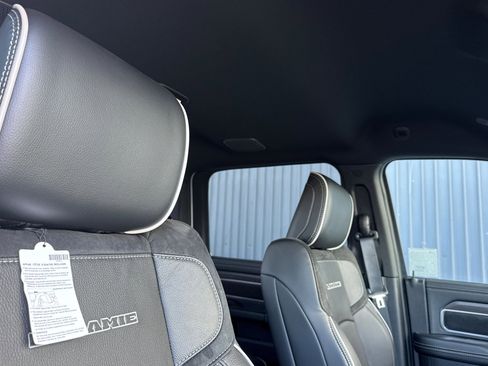 New 2026 RAM 2500 Laramie AWD/4WD image 15